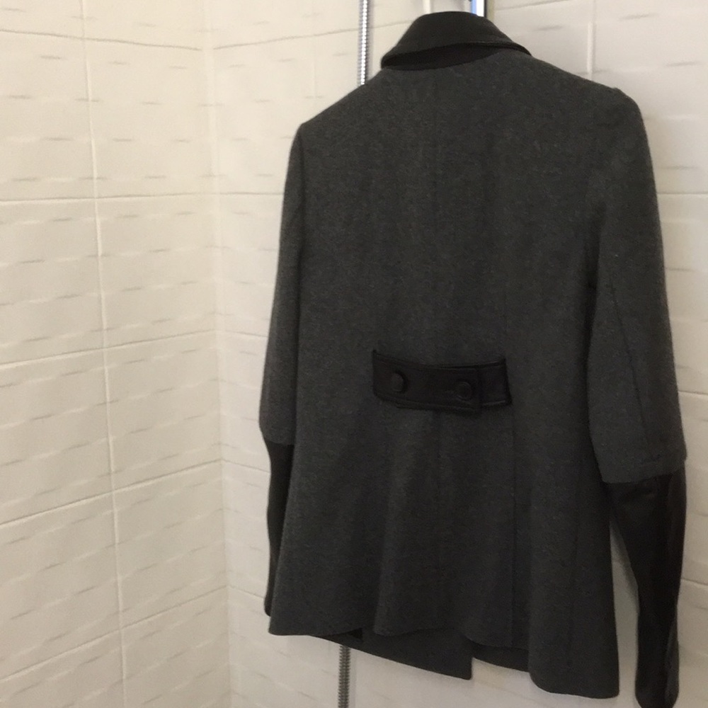 Jacket - Picture 2 of 5